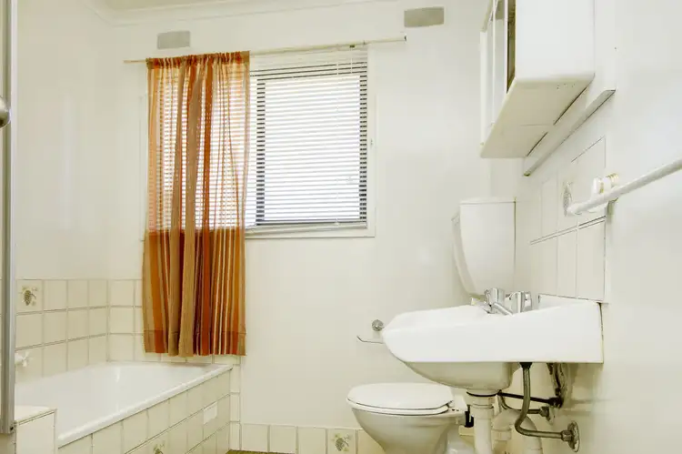 Fifth view of Homely house listing, 6 Ballantyne Crescent, Deniliquin NSW 2710