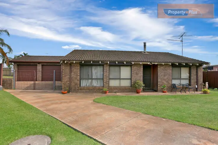 17 Kala Circuit, St Clair NSW 2759