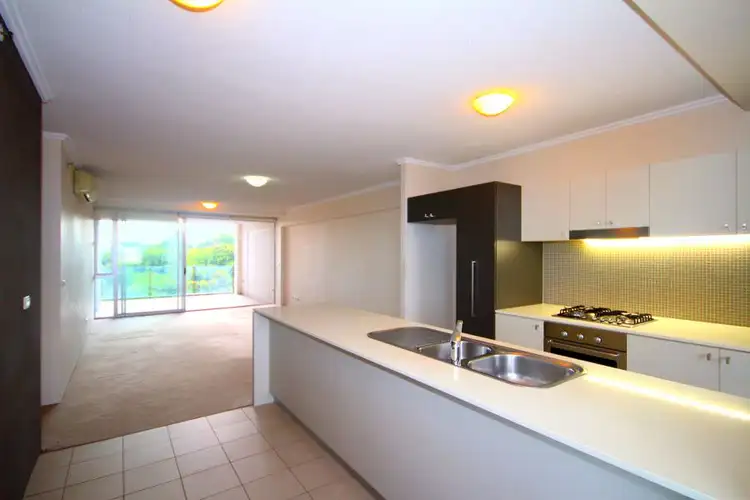 Fourth view of Homely apartment listing, 3025/3 Parkland Boulevard, Brisbane City QLD 4000