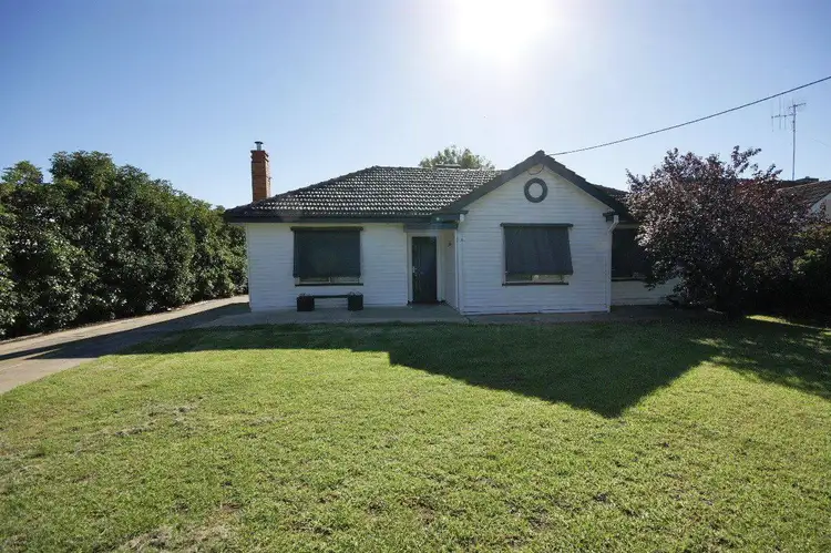 341 Sloane Street, Deniliquin NSW 2710