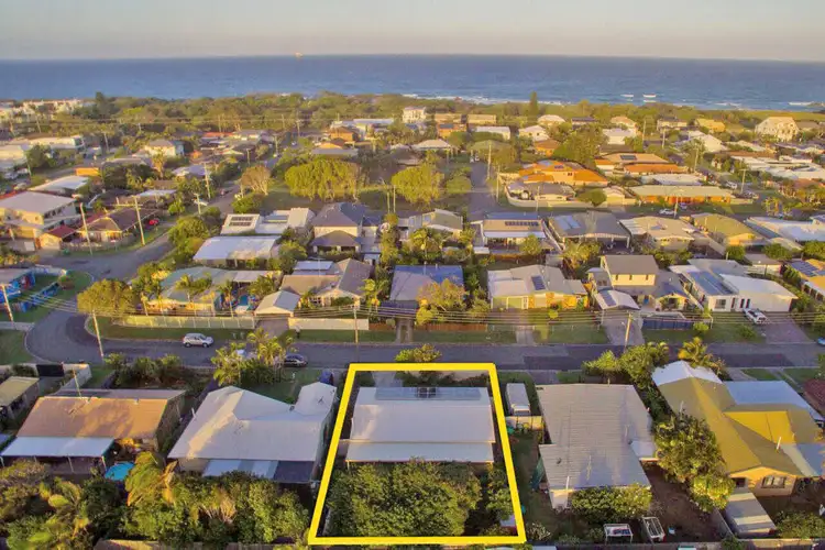 26 Saleng Crescent, Warana QLD 4575