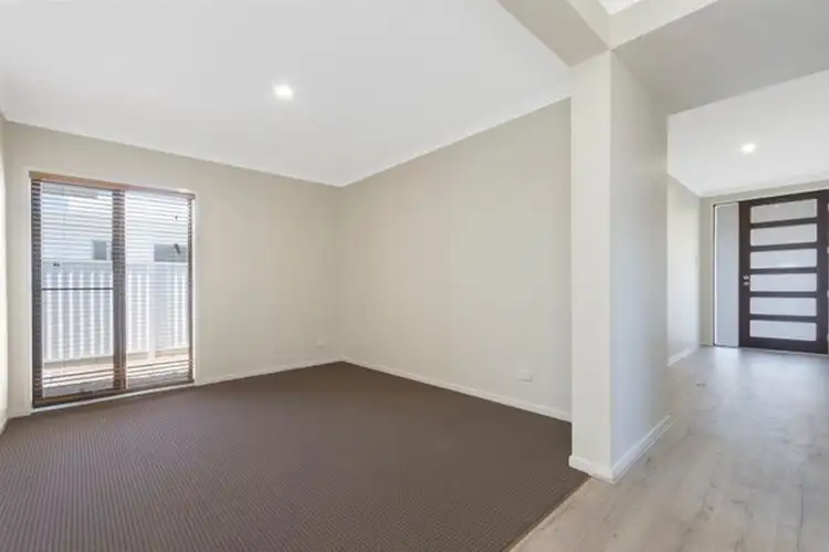 Second view of Homely house listing, 2 Newton Place, Baringa QLD 4551