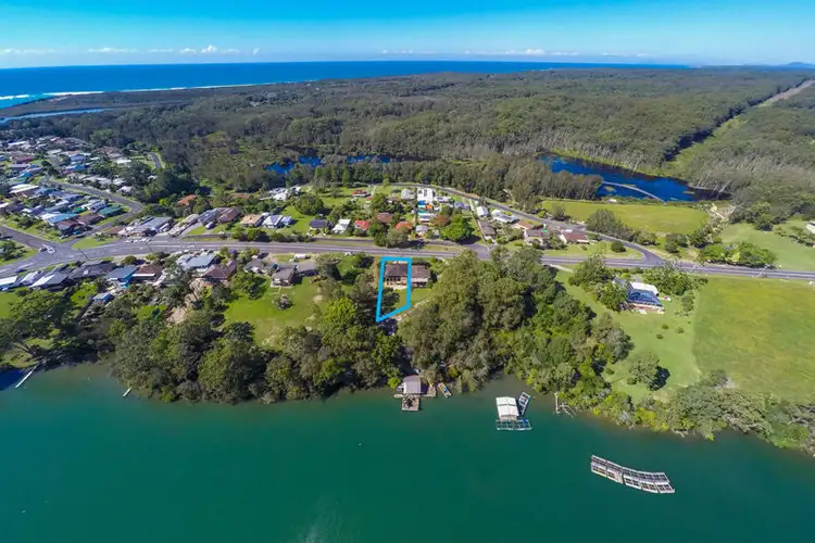 4147 Giinagay Way, Urunga NSW 2455