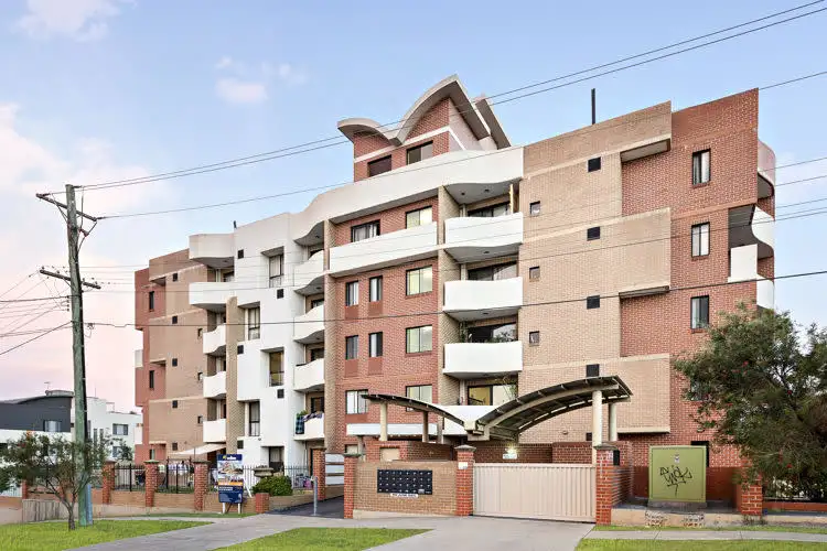 Main view of Homely unit listing, 13/20-22 Clifton Street, Blacktown NSW 2148