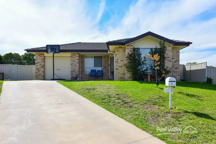 5 Coolamon Close, Tamworth NSW 2340