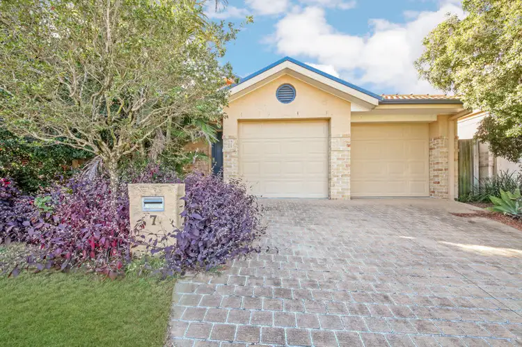 7 Benton Close, The Gap QLD 4061