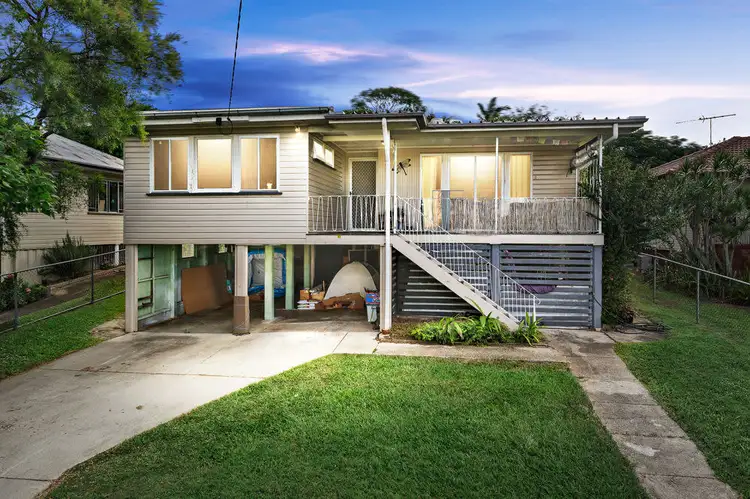 11 Knutsford Street, Chermside West QLD 4032