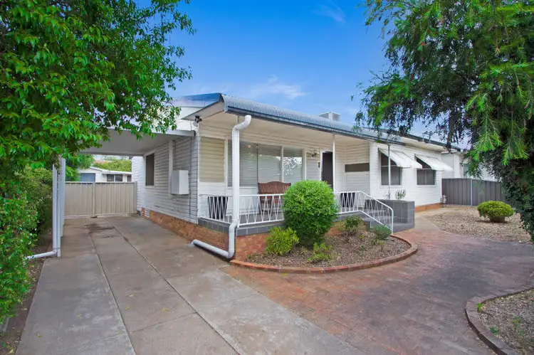 27 Holland Street, Tamworth NSW 2340
