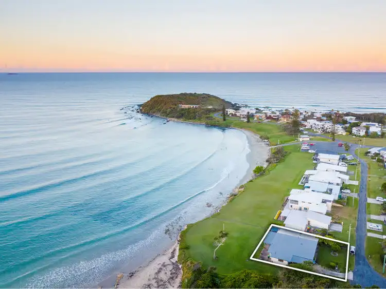 16 First Avenue, Arrawarra Headland NSW 2456