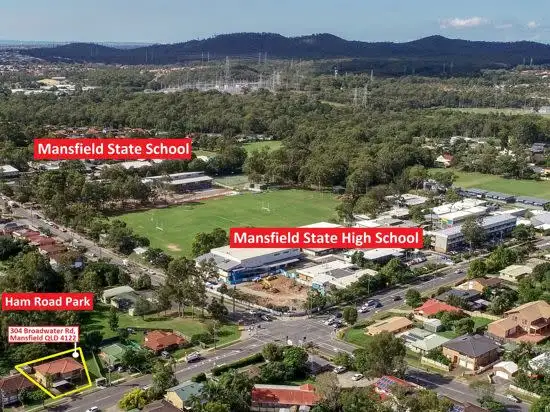Second view of Homely house listing, 304 Broadwater Road, Mansfield QLD 4122