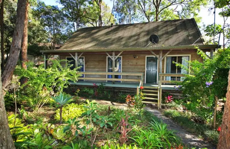 4 Wattle Place, Sandy Beach NSW 2456