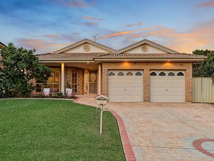 13 Ashford Cct, Currans Hill NSW 2567