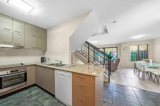 10/2 Geraldton Drive, Varsity Lakes QLD 4227