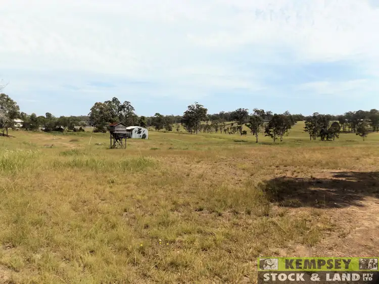 36 Armidale Rd, Yarravel NSW 2440