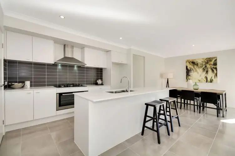 28 Locke Crescent, Baringa QLD 4551