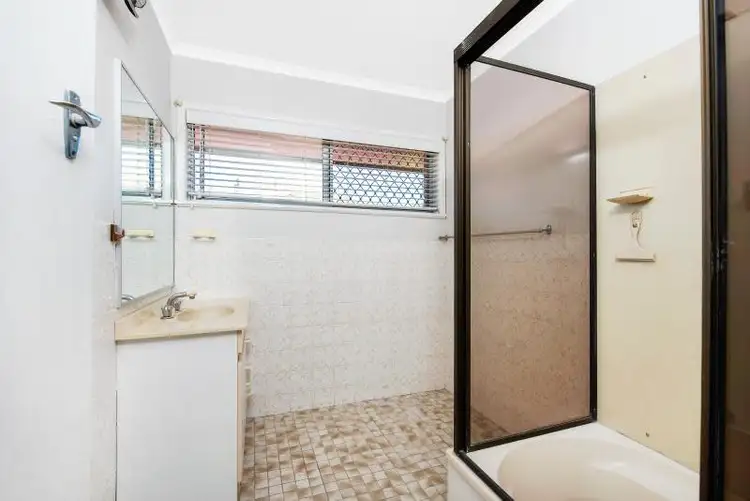 Fifth view of Homely house listing, 18 Baringa St, Clontarf QLD 4019