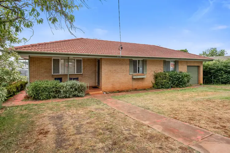 246 West Street, Kearneys Spring QLD 4350