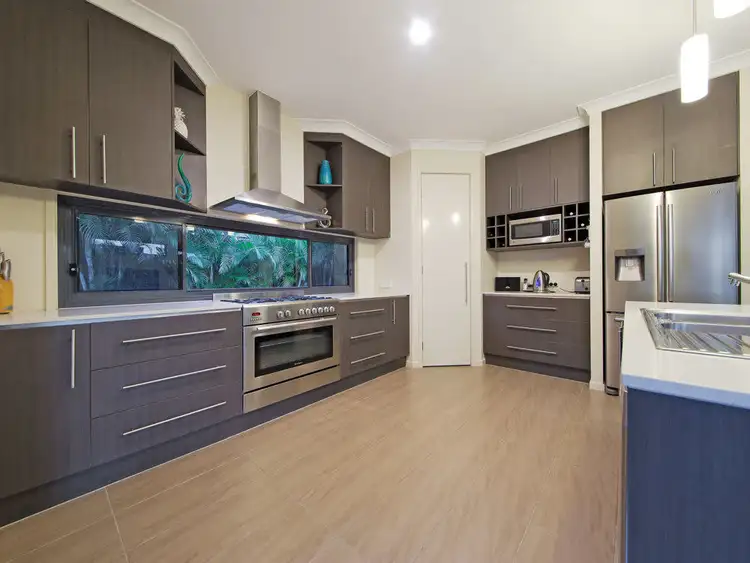 Sixth view of Homely house listing, 31 Higgs Cct, Wynnum West QLD 4178