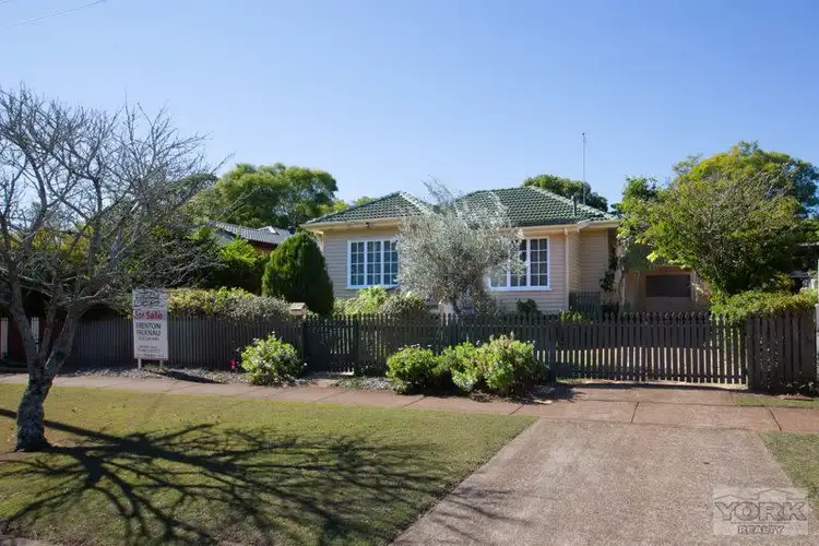 32 Llewellyn Street, Centenary Heights QLD 4350