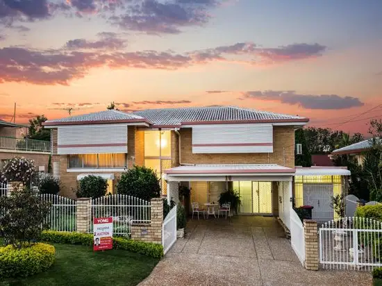 10 Angelina Street, Macgregor QLD 4109