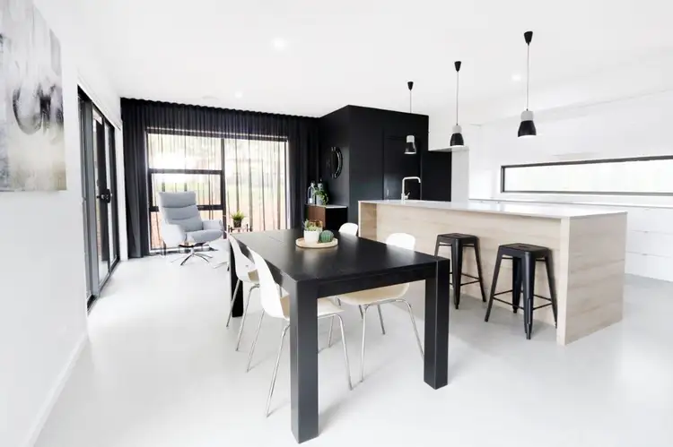 Fifth view of Homely house listing, 10 Martin Close, Yass NSW 2582