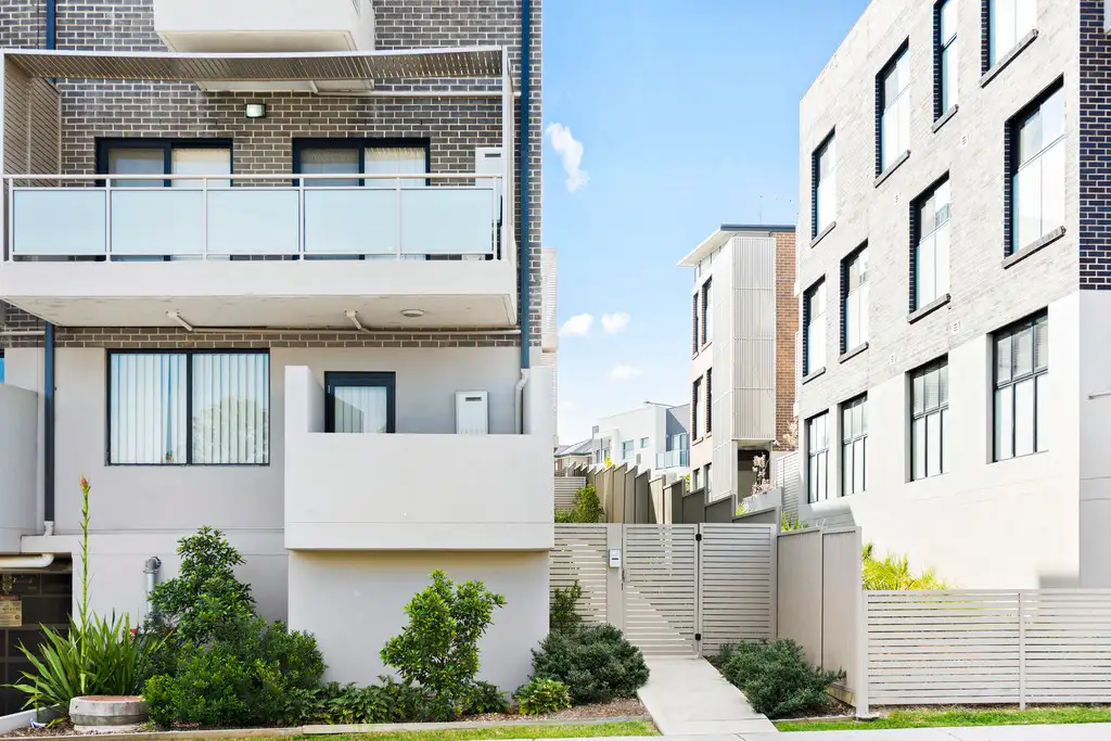 Main view of Homely unit listing, 31/1 Glenmore Ridge Drive, Glenmore Park NSW 2745