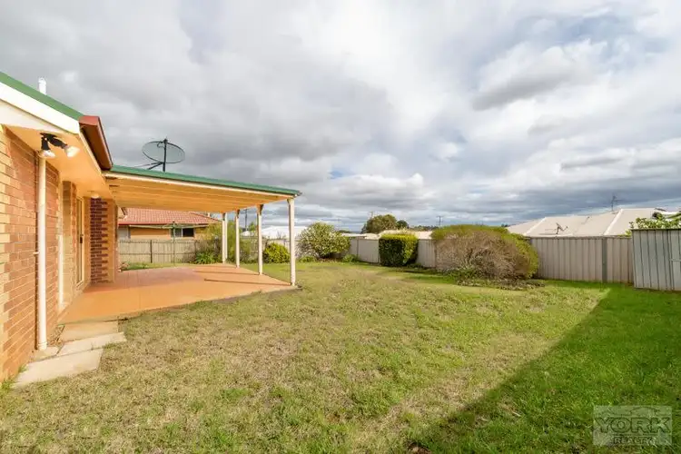 Second view of Homely house listing, 569 Greenwattle Street, Glenvale QLD 4350