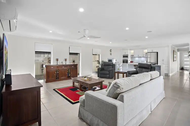 37 Saltwater Cres, Corindi Beach NSW 2456