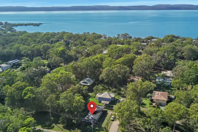 1 Tukkeri St, Macleay Island QLD 4184