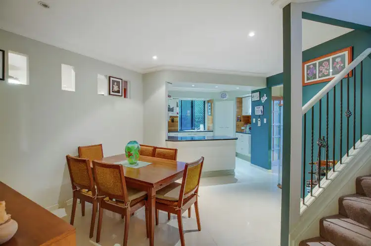 2 Downing St, Birkdale QLD 4159