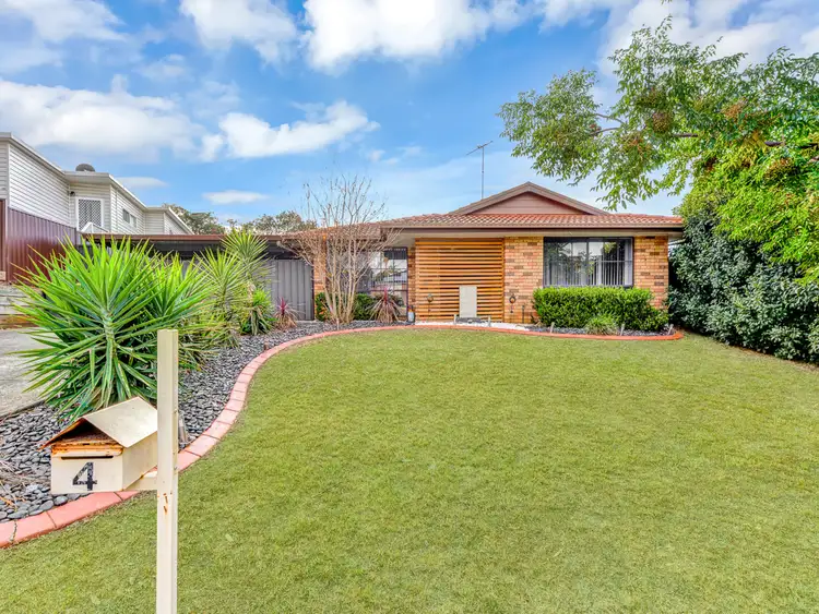 4 Clennam Ave, Ambarvale NSW 2560