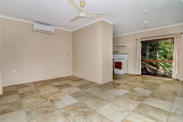 2/6-10 Holmes Street, Stratford QLD 4870