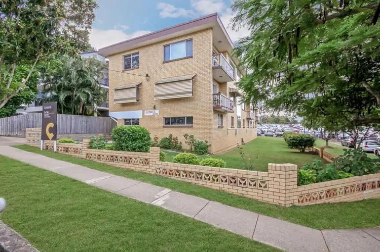 Main view of Homely unit listing, 2/109 Wallace Street, Chermside QLD 4032