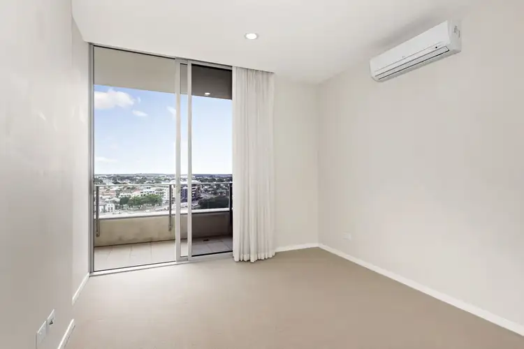 Sixth view of Homely unit listing, 4063/37C Harbour Road, Hamilton QLD 4007