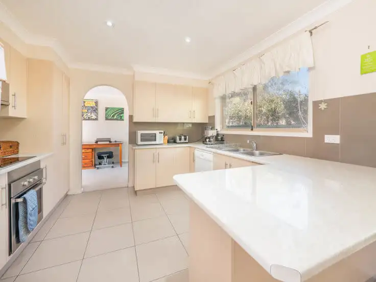 Fifth view of Homely house listing, 8 Kurrajong Close, Armidale NSW 2350