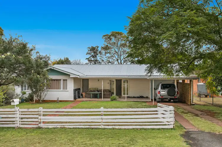 17 Batterbee Street, Rangeville QLD 4350