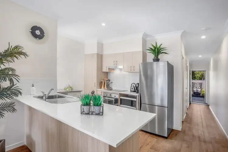 Second view of Homely house listing, 7 Seabreeze Circuit, Deception Bay QLD 4508