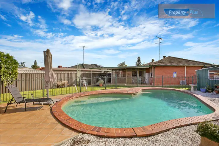 20 Charlton Place, St Clair NSW 2759