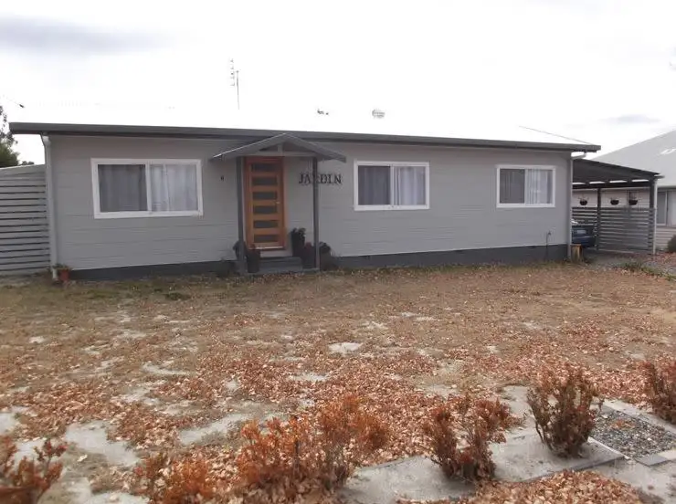 Fifth view of Homely house listing, 8 Jardine Street, Stanthorpe QLD 4380