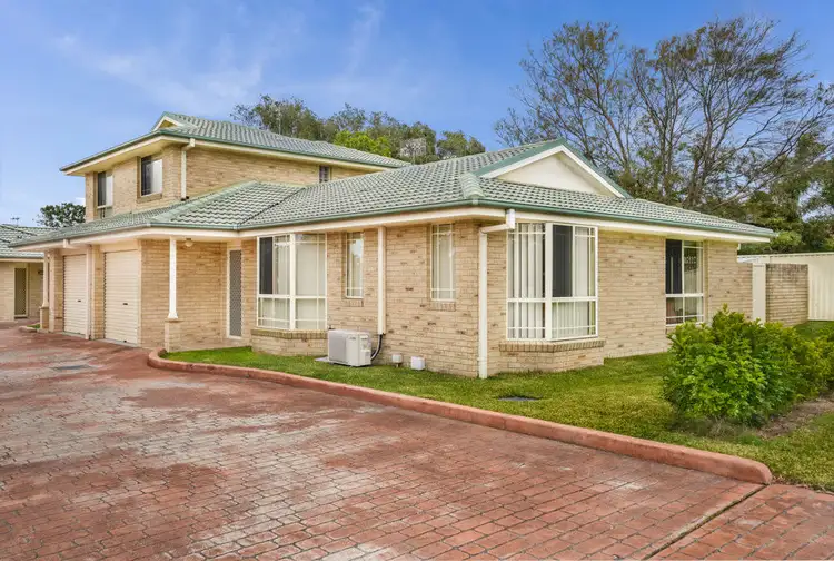 1/2 Nichols Avenue, Gorokan NSW 2263