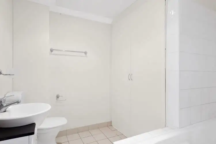 Fourth view of Homely unit listing, 19/20 Clifton Street, Blacktown NSW 2148