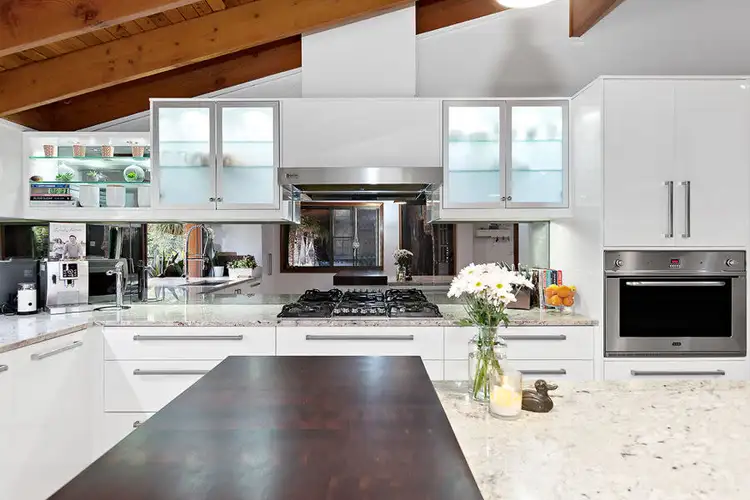 106 Leacroft Rd, Burbank QLD 4156