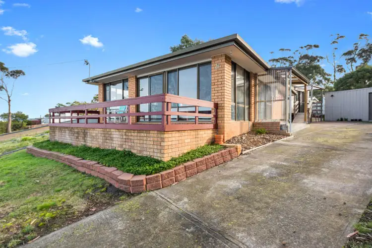 8 Lantana Place, Primrose Sands TAS 7173