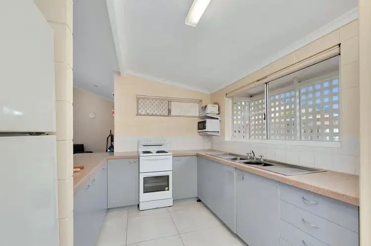 Third view of Homely unit listing, 2/12-14 Ireland Crescent, Whitfield QLD 4870