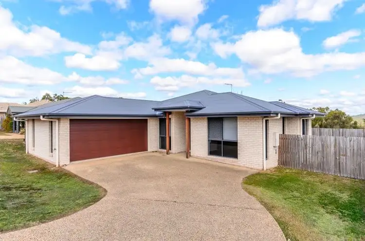 32 Dartmouth Close, Clinton QLD 4680