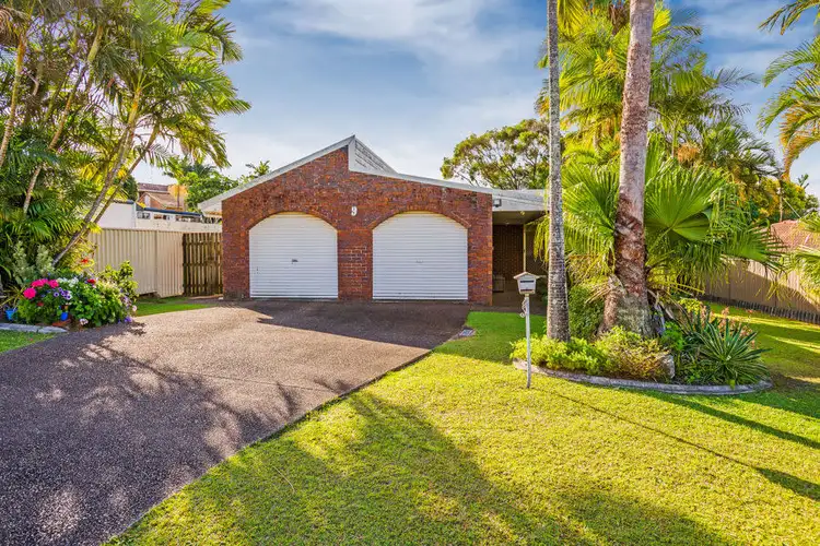 9 Essendon Close, Arundel QLD 4214