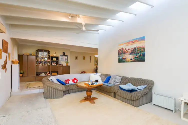 Fifth view of Homely house listing, 9 Essendon Close, Arundel QLD 4214