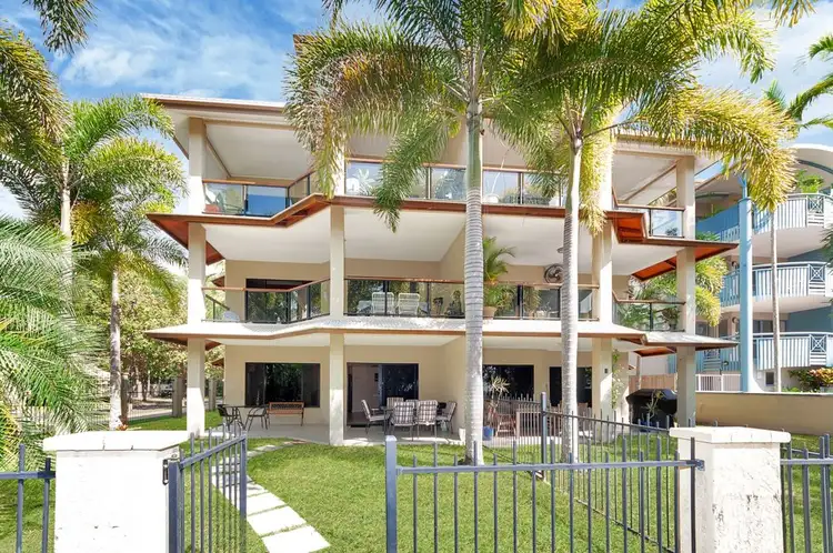 2/73 Sims Esplanade, Yorkeys Knob QLD 4878