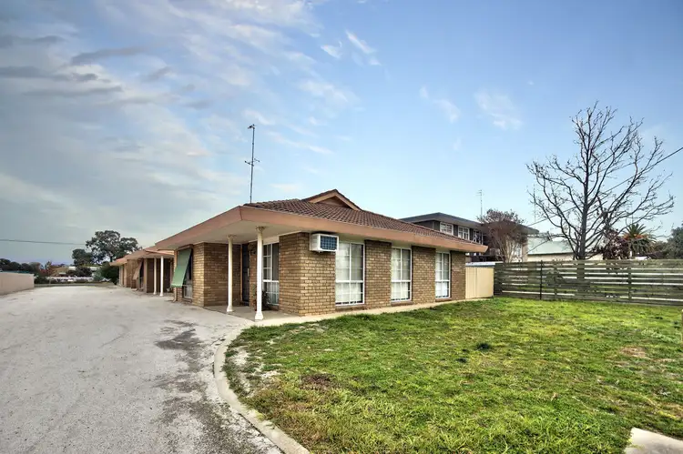 1/406 Cressy Street, Deniliquin NSW 2710