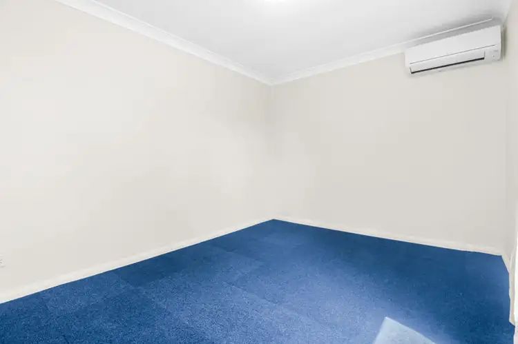23a Winifred Crescent